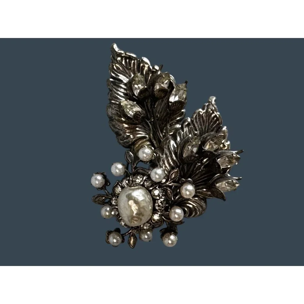 Miriam Haskell Leaf Spray Baroque Pearl Clear Rhinestone Brooch 3" x 2 1/4" - Picture 2 of 7